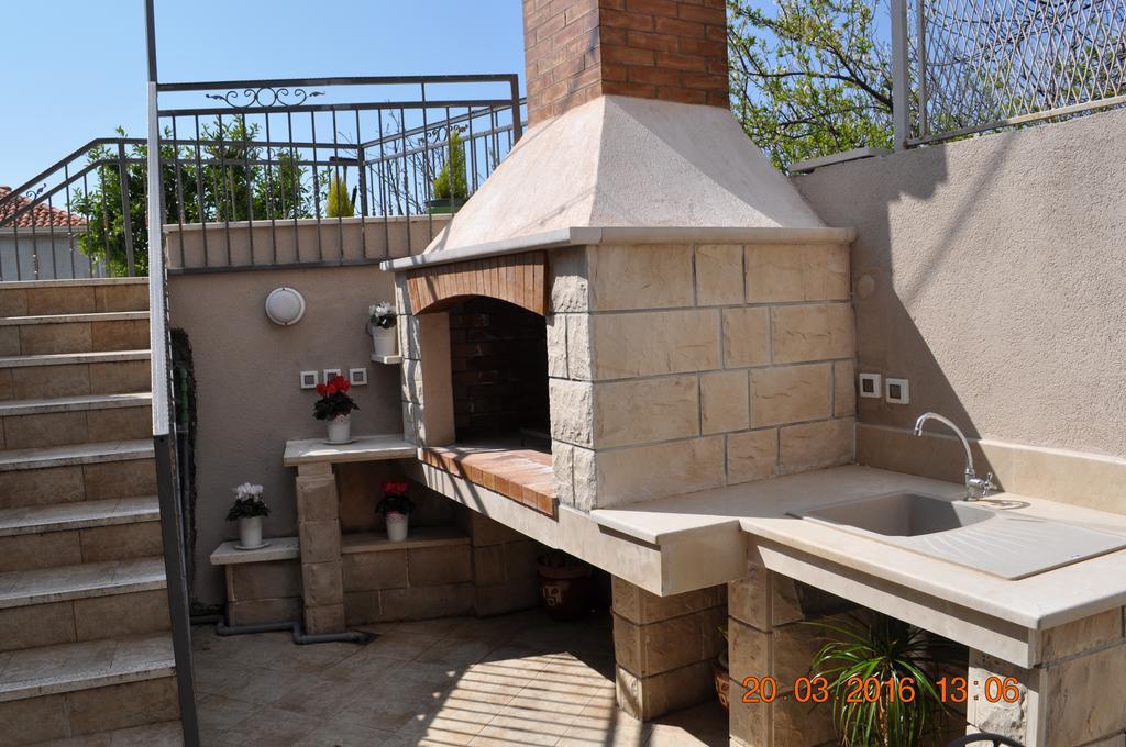 Zupa Dubrovacka Guest House Mlini Exterior photo